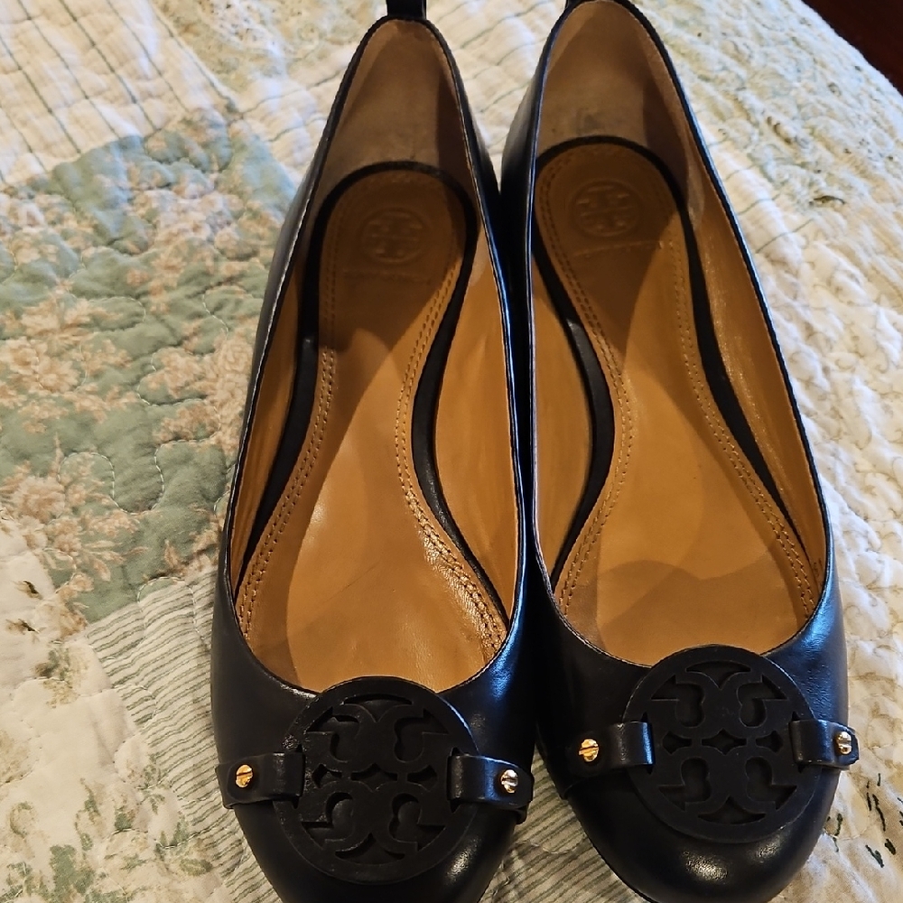 Tory Burch Black Leather Logo Ballet Flats